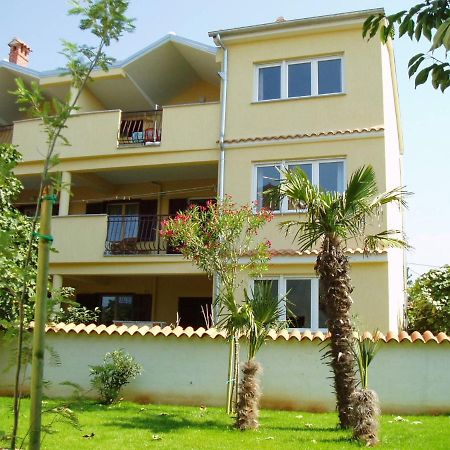Apartment Nina Rovinj Bagian luar foto