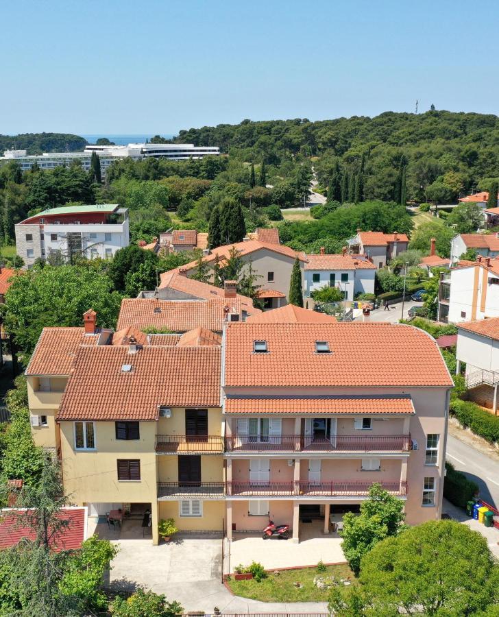 Apartment Nina Rovinj Bagian luar foto