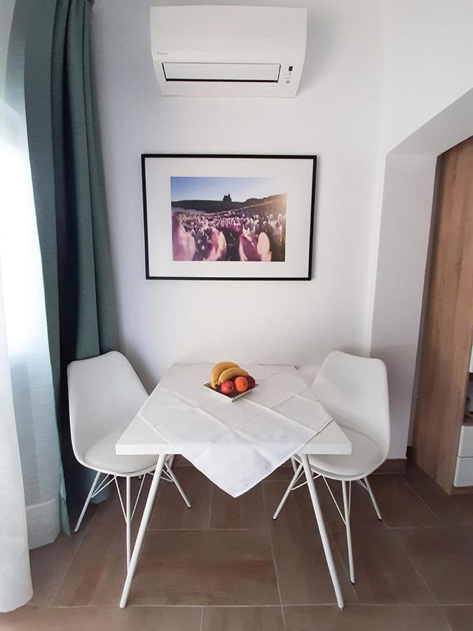 Apartment Nina Rovinj Bagian luar foto