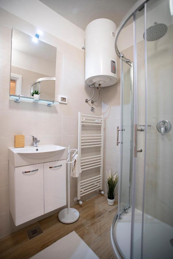 Apartment Nina Rovinj Bagian luar foto