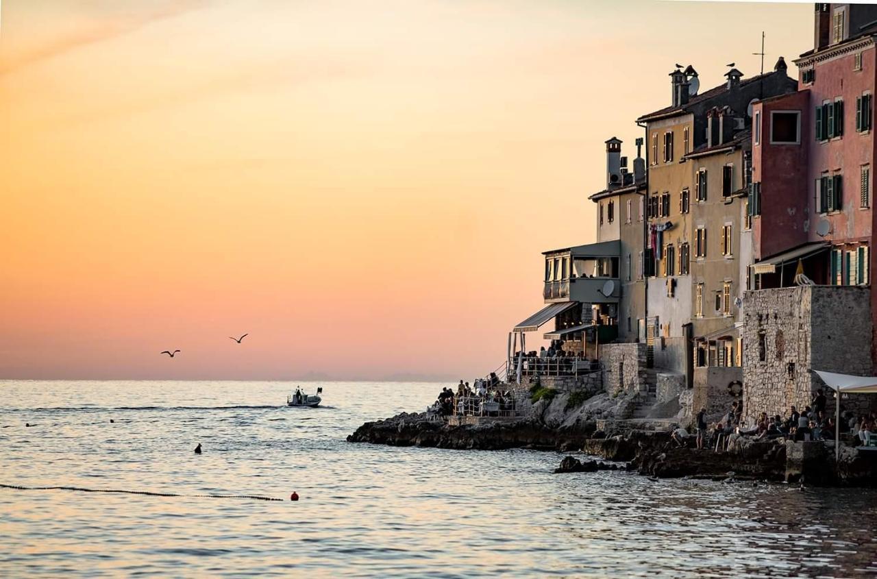 Apartment Nina Rovinj Bagian luar foto